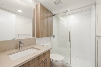 825 Fort St in Victoria, BC - Building Photo - Building Photo