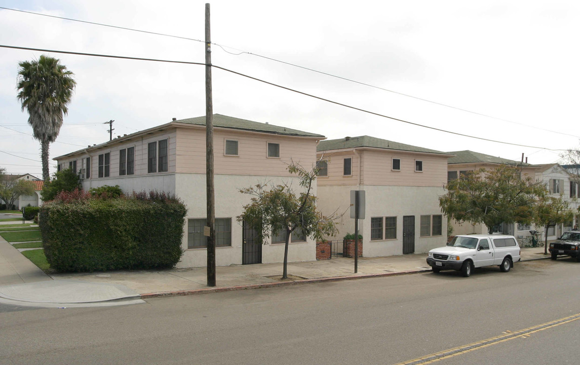 3034 Canon St in San Diego, CA - Building Photo