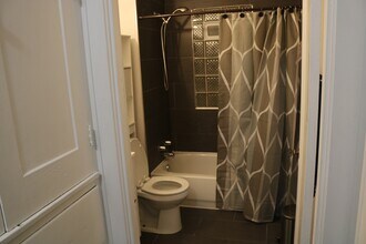 10114 Burton Ave in Bratenahl, OH - Building Photo - Building Photo