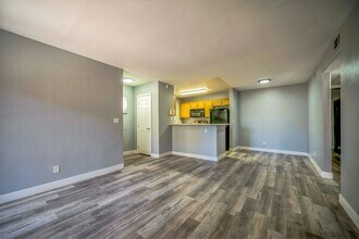 2967 Juniper Hills Blvd in Las Vegas, NV - Building Photo - Building Photo