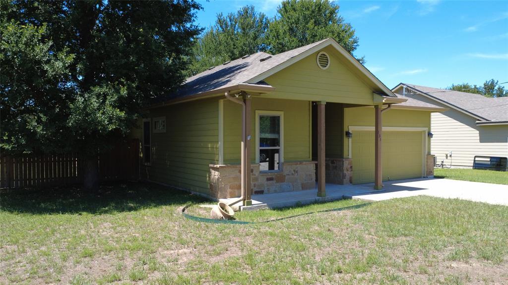 131 Mokulua Ln in Bastrop, TX - Building Photo