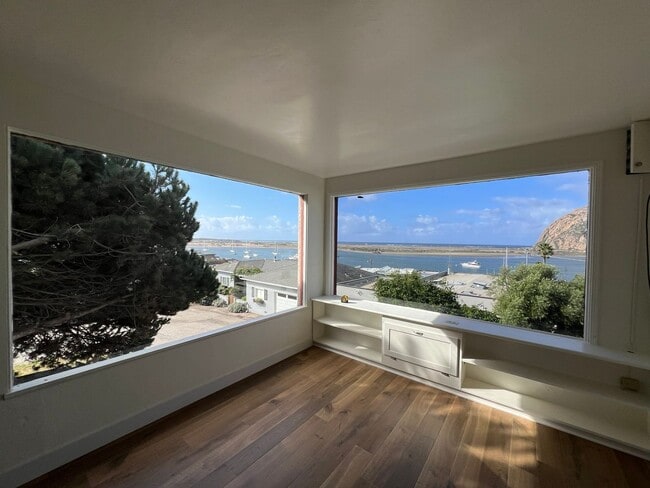 property at 964 Pelican Pl