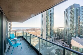 250 Fort York Blvd, Unit SI ID1397940P in Toronto, ON - Building Photo - Building Photo