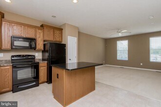 1159 Coulbourn Cor in Glen Burnie, MD - Building Photo - Building Photo