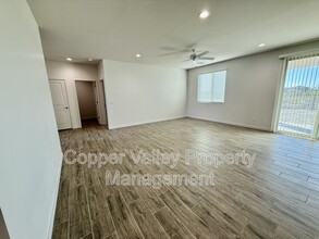 20284 W Hazelwood St in Litchfield Park, AZ - Building Photo - Building Photo