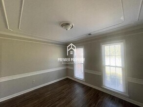 1585 Wood Farms Dr in Memphis, TN - Building Photo - Building Photo
