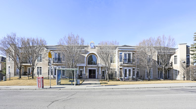 4833 Dalhousie Dr NW in Calgary, AB - Building Photo - Building Photo