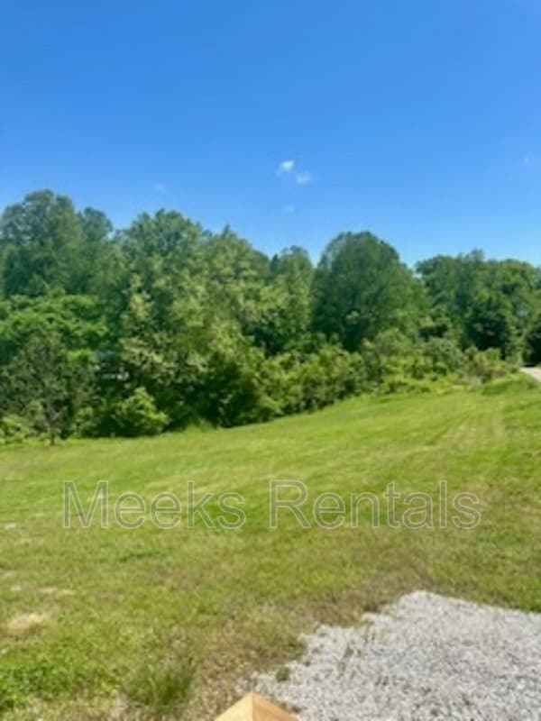 321 Empire Dr in St. Albans, WV - Building Photo - Building Photo