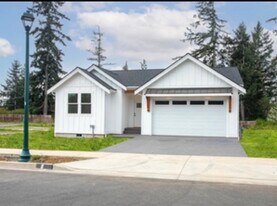 412 W 4th St in Everson, WA - Building Photo