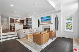 9842 Portola Dr in Beverly Hills, CA - Building Photo - Building Photo