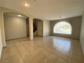 1405 Herring Run Ave in Las Vegas, NV - Building Photo - Building Photo