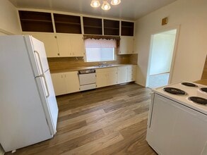 1308 Beacon Way S in Renton, WA - Building Photo - Building Photo