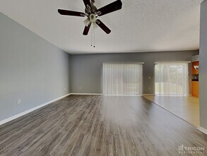 4217 Harbor Lake Dr in Lutz, FL - Building Photo - Building Photo