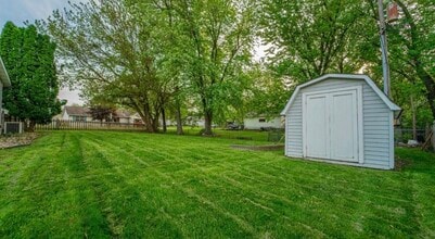 479 Meadow Ln in Lowell, IN - Foto de edificio - Building Photo