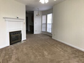304 Oriole Dr, Unit 1 in McMinnville, TN - Building Photo