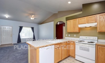 815 S Pawnee Ave in Emmett, ID - Building Photo - Building Photo