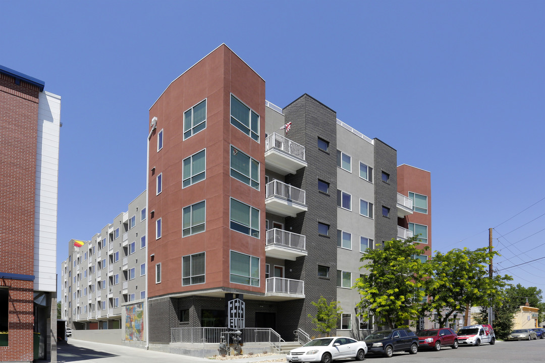 2525 Eliot Street Apartments in Denver, CO - Building Photo