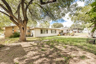 359 Langton Dr in San Antonio, TX - Building Photo - Building Photo