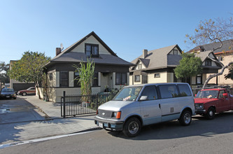 734-742 25th St in Los Angeles, CA - Building Photo - Building Photo