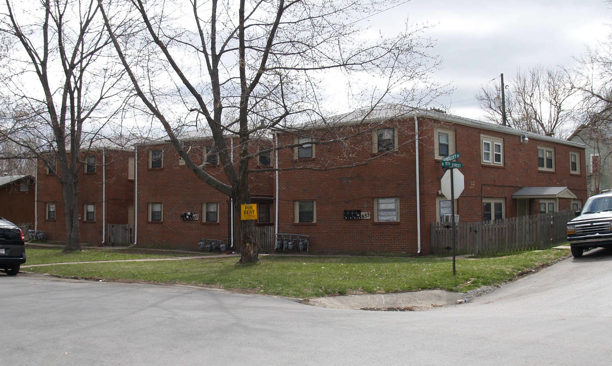 855 Sandusky Ave in Kansas City, KS - Foto de edificio