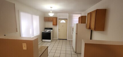 7944 S Lafayette Ave, Unit 1 in Chicago, IL - Building Photo - Building Photo