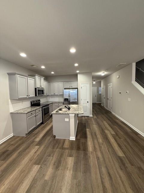 6085 Oak Bend Ct in Riverdale, GA - Building Photo - Building Photo