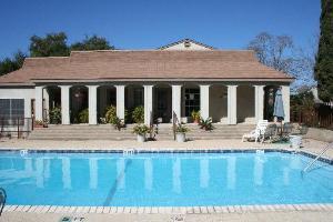 8702 Village Dr in San Antonio, TX - Building Photo