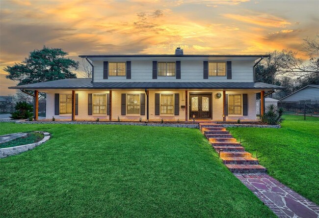 property at 3409 Lakeside Dr