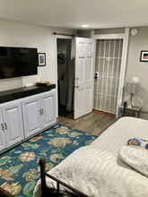 13509 Beverly Blvd, Unit Studio apartment in Whittier, CA - Building Photo - Building Photo