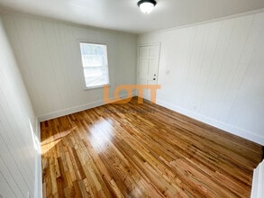 205 King St in Greenville, SC - Foto de edificio - Building Photo