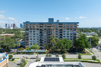 Runaway Bay Condominium in Fort Lauderdale, FL - Building Photo - Building Photo