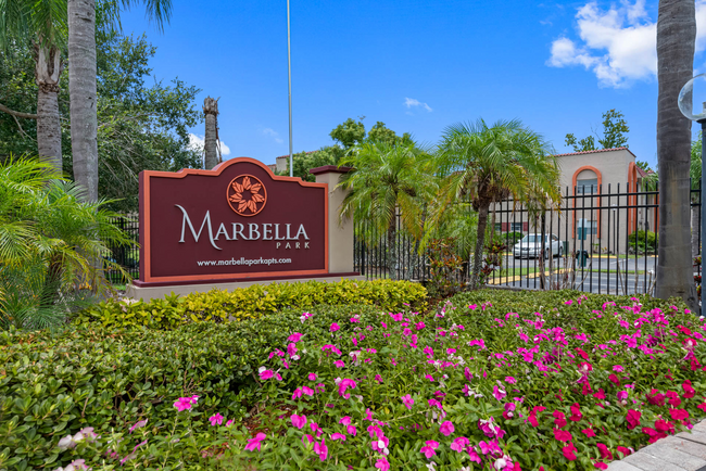 Marbella Park in Orlando, FL - Foto de edificio - Building Photo