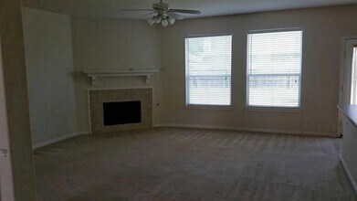 12116 Vienna Apple Rd in Fort Worth, TX - Building Photo - Building Photo