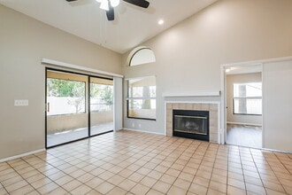 1086 Manigan Ave in Oviedo, FL - Building Photo - Building Photo