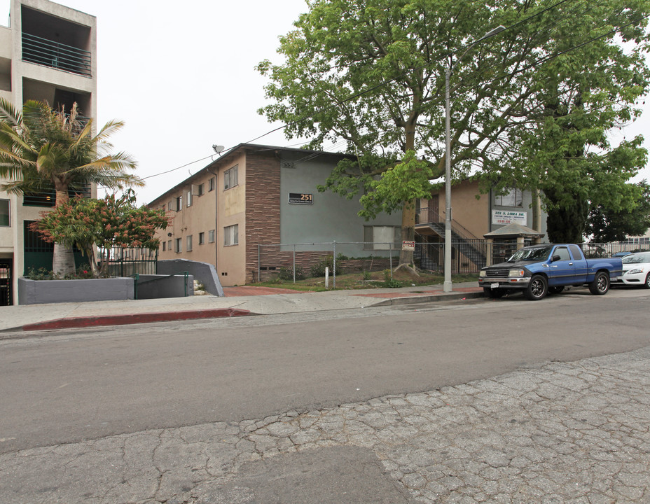 Loma Garden Apartments in Los Angeles, CA - Building Photo