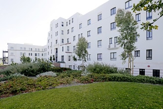 Hollenbeck Terrace Senior Living in Los Angeles, CA - Building Photo - Building Photo