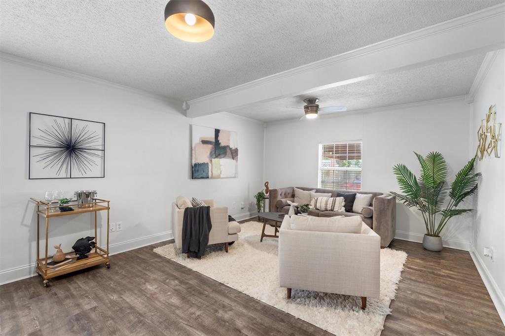 1125 Christie Dr in Austin, TX - Building Photo