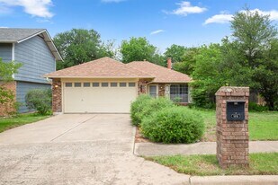 1212 Dunstan Dr in Austin, TX - Building Photo