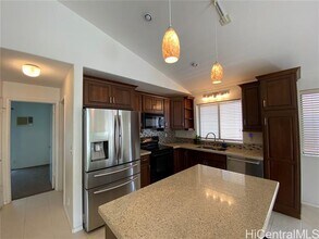 94-210-210 Pouhana Lp in Waipahu, HI - Building Photo - Building Photo