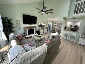 6220 Crofton Dr in Fort Wayne, IN - Building Photo