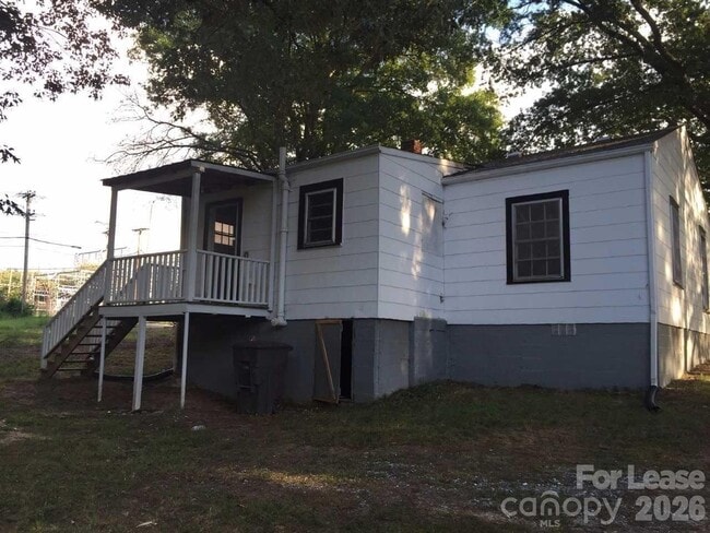 808 Wilmington Ave in Statesville, NC - Building Photo - Building Photo