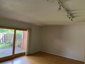 1302 Northgate Square in Reston, VA - Building Photo - Building Photo