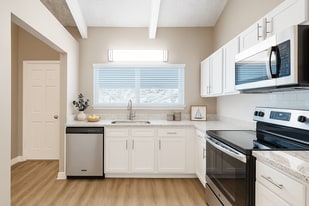 Waterchase Apartments in Largo, FL - Building Photo