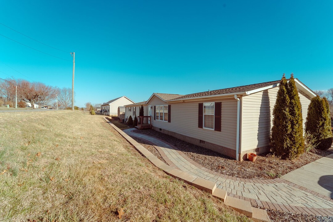 3 St Matthews Dr in Candler, NC - Building Photo