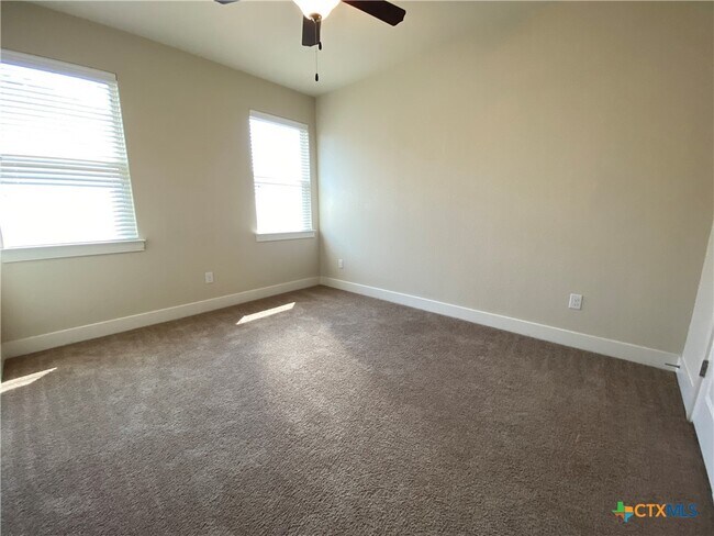 property at 725 Milestone Pk