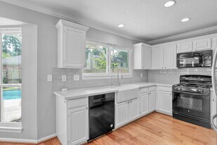 30 Village Knoll Pl in Spring, TX - Building Photo