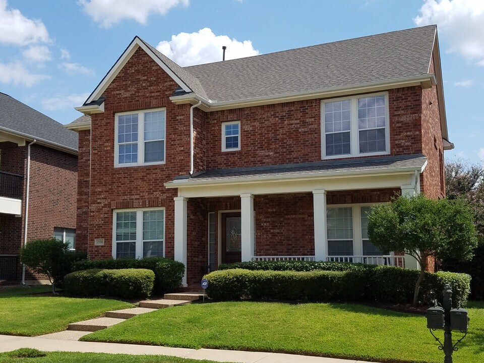 1732 Auburn Dr in Carrollton, TX - Building Photo