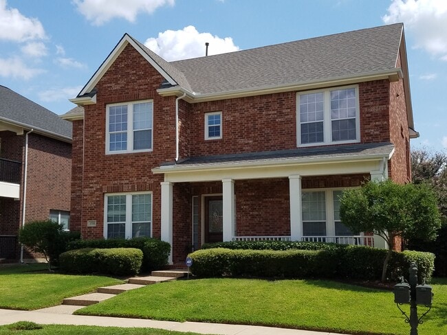 property at 1732 Auburn Dr