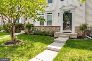 7593 Taunton Ct in Severn, MD - Building Photo