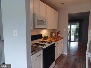 403 Roberts Ln in Evesham, NJ - Building Photo - Building Photo